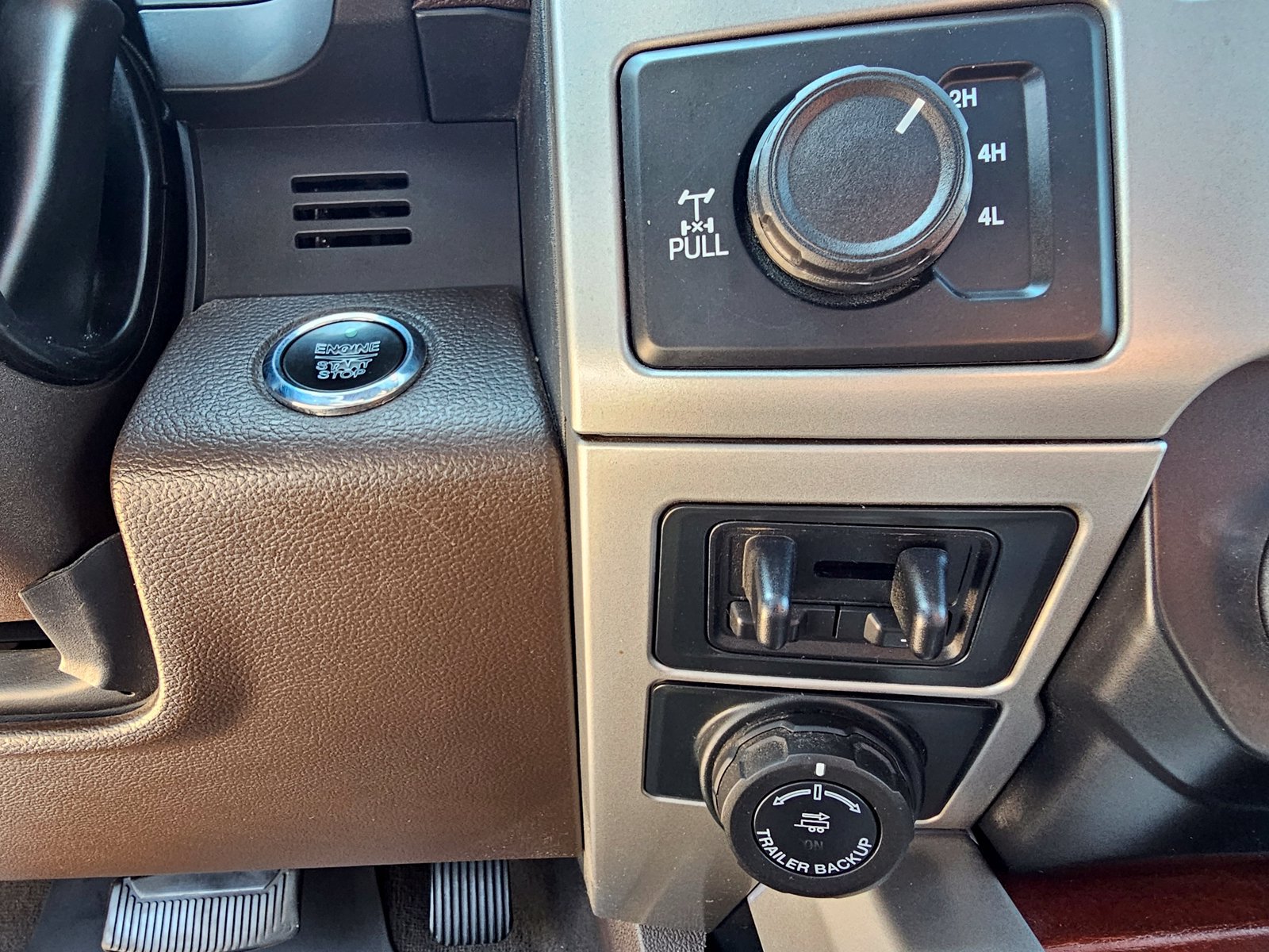 Used 2022 Ford F350 King Ranch w/ King Ranch Ultimate Package AWD/4WD image 22