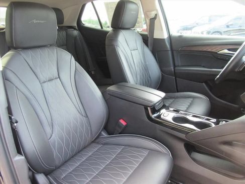 Used 2021 Buick Envision Avenir w/ Technology Package II AWD/4WD image 9