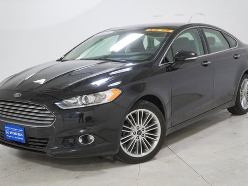 Used 2015 Ford Fusion SE w/ Equipment Group 202A image 1