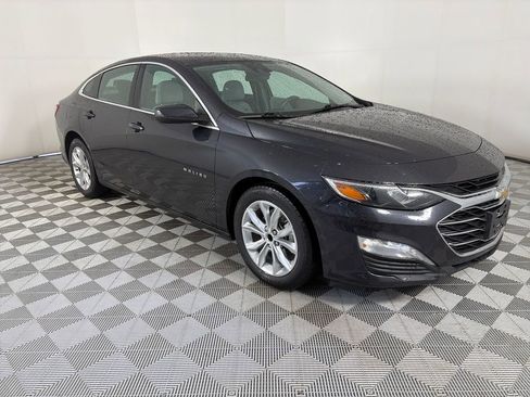 Used 2022 Chevrolet Malibu LT FWD image 1
