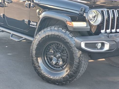 Used 2021 Jeep Gladiator Overland w/ Popular Equipment Package AWD/4WD image 3