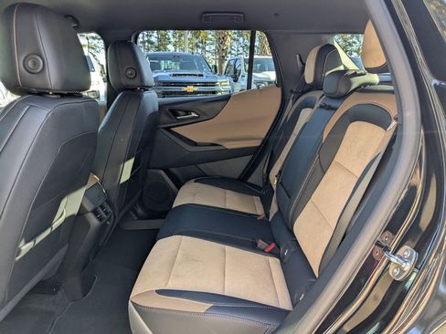 New 2025 Chevrolet Equinox ACTIV w/ Safety and Technology Package image 15