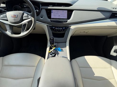 Used 2023 Cadillac XT5 Premium Luxury AWD/4WD image 19