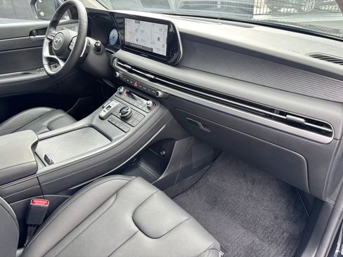 Used 2024 Hyundai Palisade Limited FWD image 8