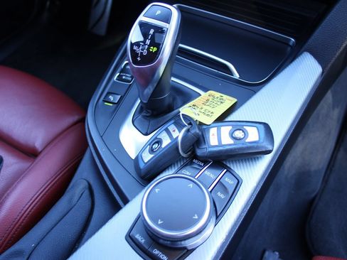 Used 2018 BMW 340i Sedan RWD image 21