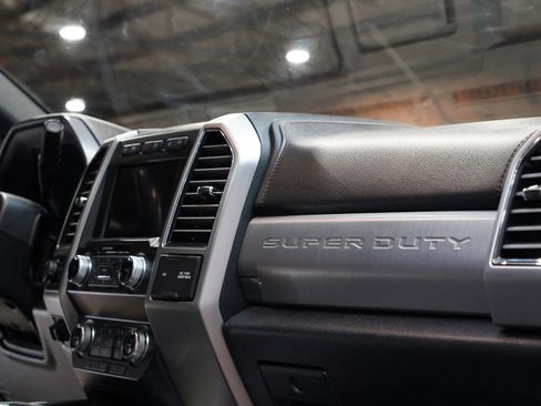 Used 2019 Ford F350 Platinum w/ Platinum Ultimate Package AWD/4WD image 48