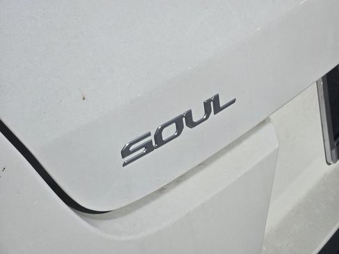 New 2025 Kia Soul S image 7