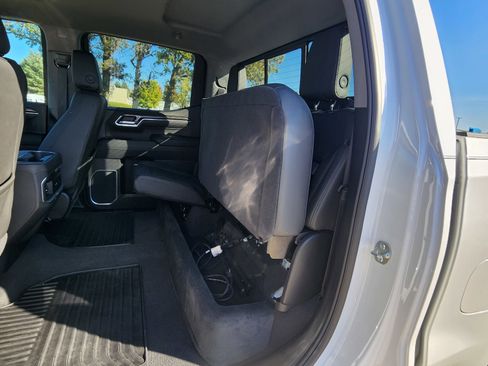 Certified 2025 Chevrolet Silverado 1500 LTZ w/ LTZ Convenience Package II image 18