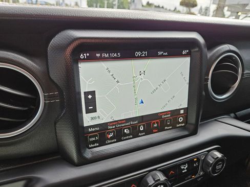 Used 2021 Jeep Gladiator Overland image 20