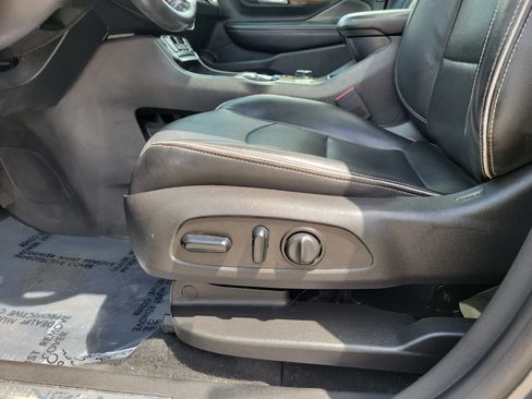 Used 2019 GMC Terrain Denali w/ Advanced Safety Package FWD image 14