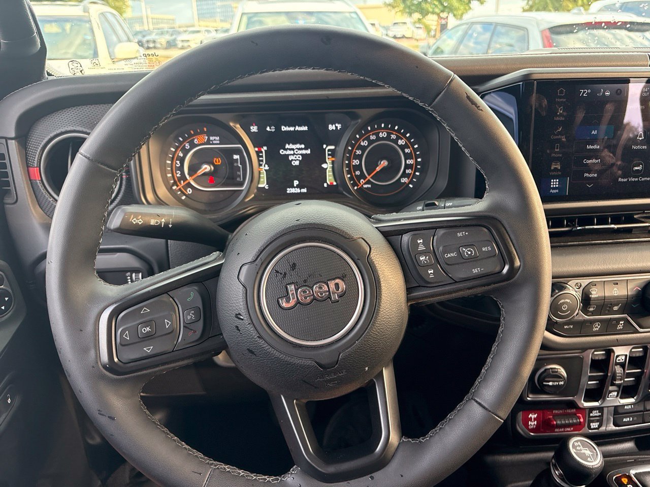 Used 2025 Jeep Wrangler Unlimited Rubicon w/ Convenience Group AWD/4WD image 24