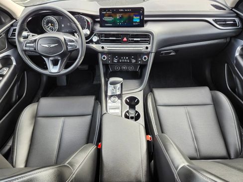 Used 2025 Genesis G70 2.5T image 12