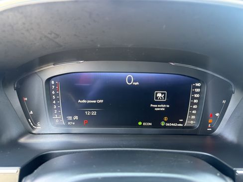 Used 2025 Honda Pilot Elite image 25