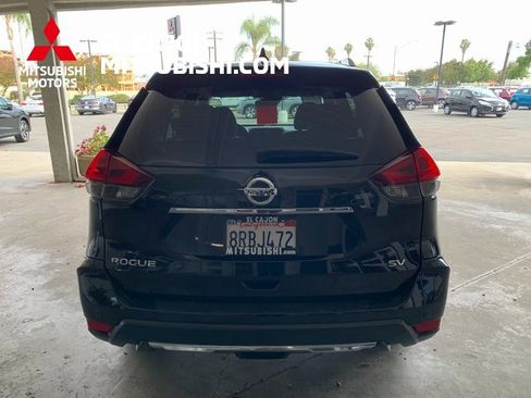 Used 2020 Nissan Rogue SV image 4