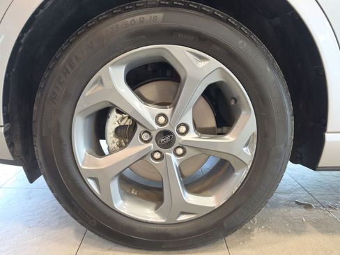 Used 2024 Ford Escape ST-Line w/ Tech Pack #1 AWD/4WD image 13