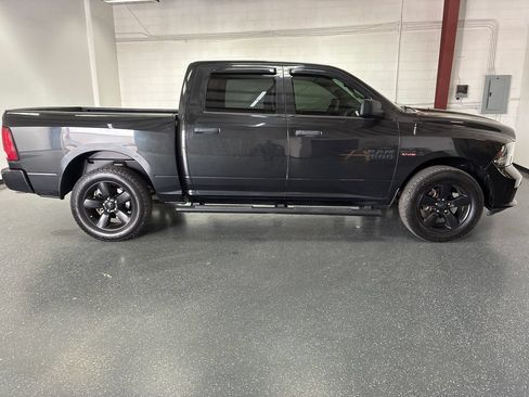 Used 2015 RAM 1500 Express AWD/4WD image 3