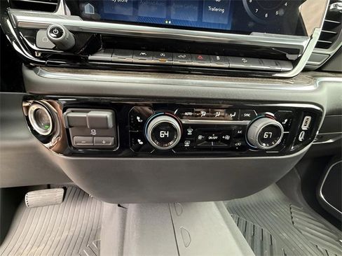 Used 2025 Chevrolet Silverado 1500 LT image 20