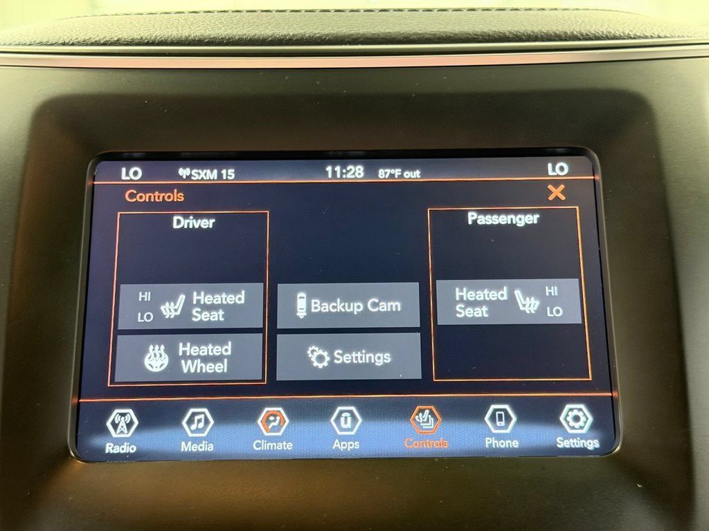 Used 2019 Jeep Cherokee Latitude Plus w/ Comfort/Convenience Group FWD image 51