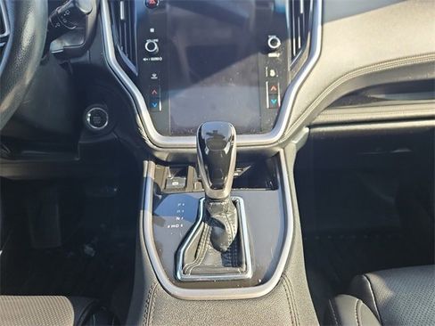 Used 2022 Subaru Outback Limited image 11