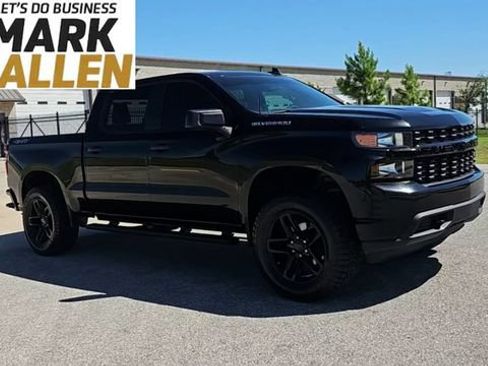 Used 2020 Chevrolet Silverado 1500 Custom w/ Custom Value Package AWD/4WD image 2