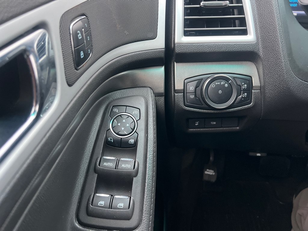 Used 2015 Ford Explorer Sport w/ Equipment Group 401A AWD/4WD image 19