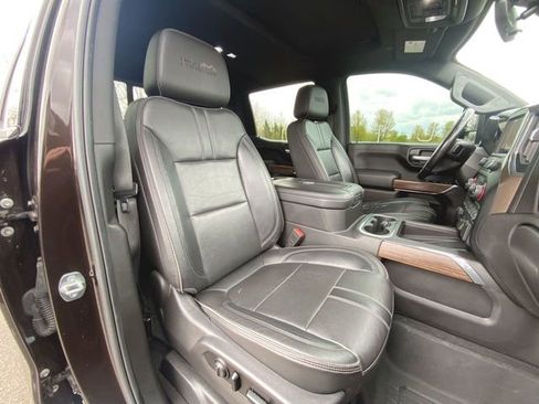Used 2020 Chevrolet Silverado 1500 High Country w/ Technology Package AWD/4WD image 29