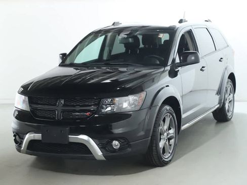 Used 2017 Dodge Journey Crossroad w/ Popular Equipment Group image 3