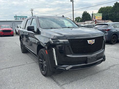 Used 2022 Cadillac Escalade ESV Sport w/ Touring Package AWD/4WD image 7