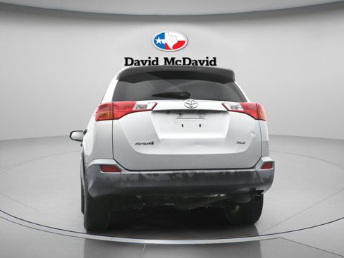 Used 2013 Toyota RAV4 XLE FWD image 32
