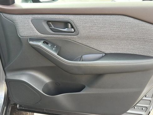 Used 2021 Nissan Rogue S FWD image 20