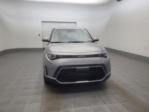 Used 2025 Kia Soul LX FWD image 14