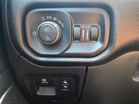 Used 2020 RAM 1500 Laramie w/ Sport Appearance Package AWD/4WD image 24