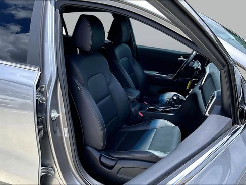 Used 2021 Kia Sportage S FWD image 9