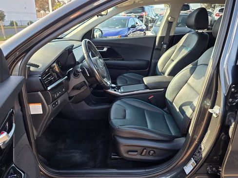 Used 2021 Kia Niro EX Premium FWD image 16