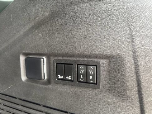 Used 2022 Chevrolet Tahoe High Country w/ LPO, Illumination Package AWD/4WD image 27