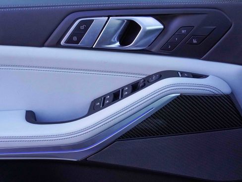 Certified 2025 BMW X5 M60i image 15