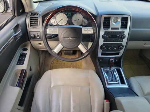 Used 2006 Chrysler 300 C image 7