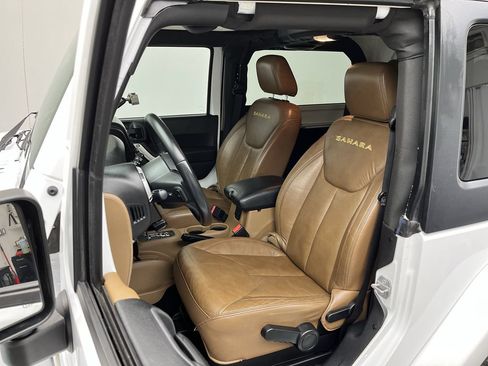 Used 2014 Jeep Wrangler Sahara w/ Dual Top Group AWD/4WD image 8