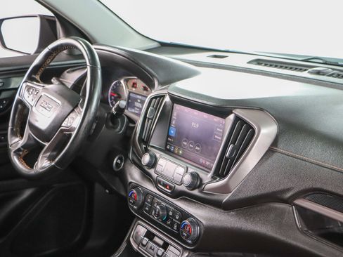 Used 2023 GMC Terrain AT4 image 25