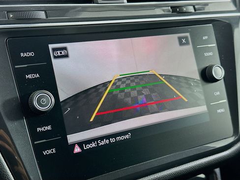 Used 2023 Volkswagen Tiguan SE image 21