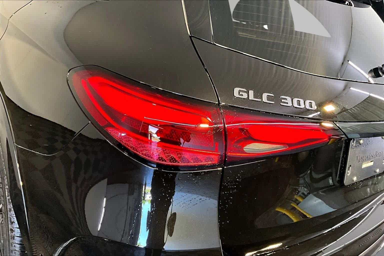 New 2026 Mercedes-Benz GLC 300 4MATIC image 5