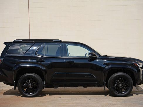Used 2025 Toyota 4Runner Platinum AWD/4WD image 58
