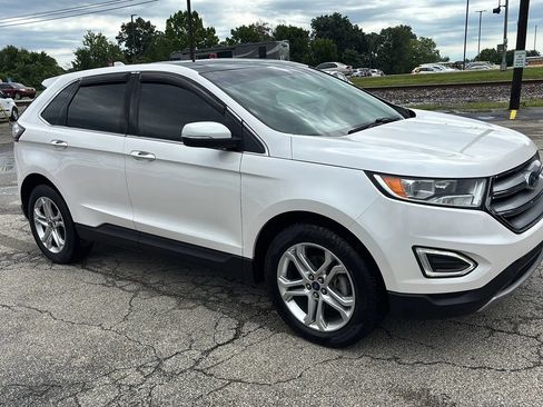 Used 2017 Ford Edge Titanium w/ Equipment Group 301A FWD image 18