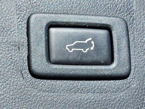 Used 2016 Subaru Outback 2.5i Limited image 24