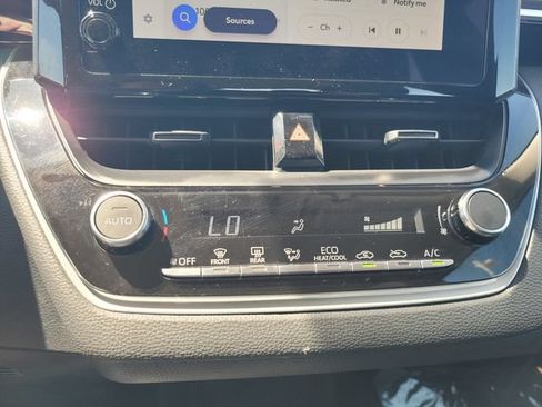 Used 2023 Toyota Corolla LE FWD image 24