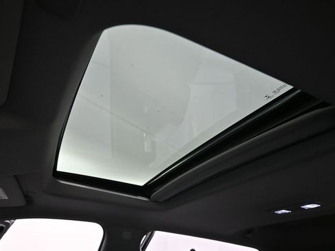 Used 2022 GMC Sierra 3500 Denali w/ Denali Ultimate Package image 26