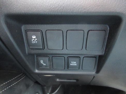 Used 2020 Nissan Pathfinder SV AWD/4WD image 20