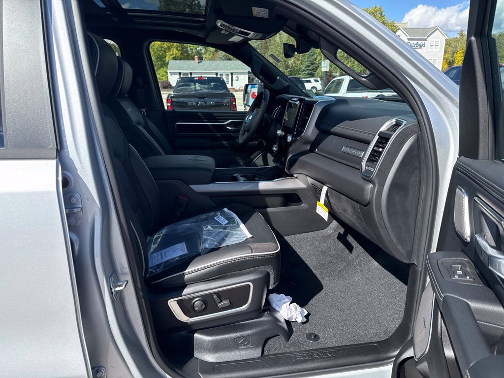 New 2027 RAM 1500 Laramie w/ Night Edition AWD/4WD image 28
