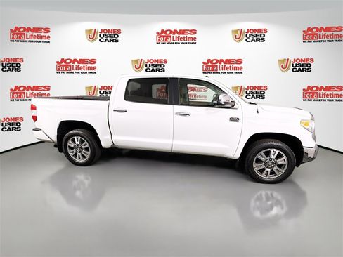 Used 2017 Toyota Tundra Platinum image 19