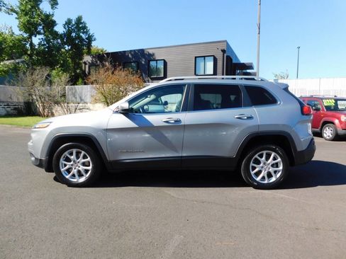 Used 2015 Jeep Cherokee Latitude image 22